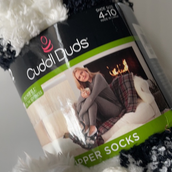 CUDDL DUDS plush filled slipper socks black 2 pair size 4-10 - Picture 3 of 5